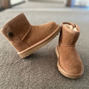 Girls Toddler Ugg Boots, chestnut, 9